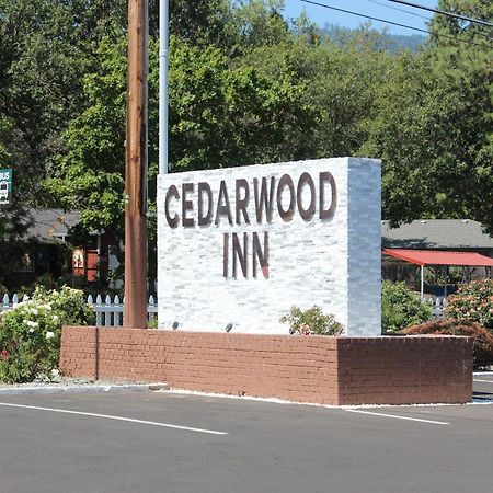 Cedarwood Inn Of Ашленд Экстерьер фото