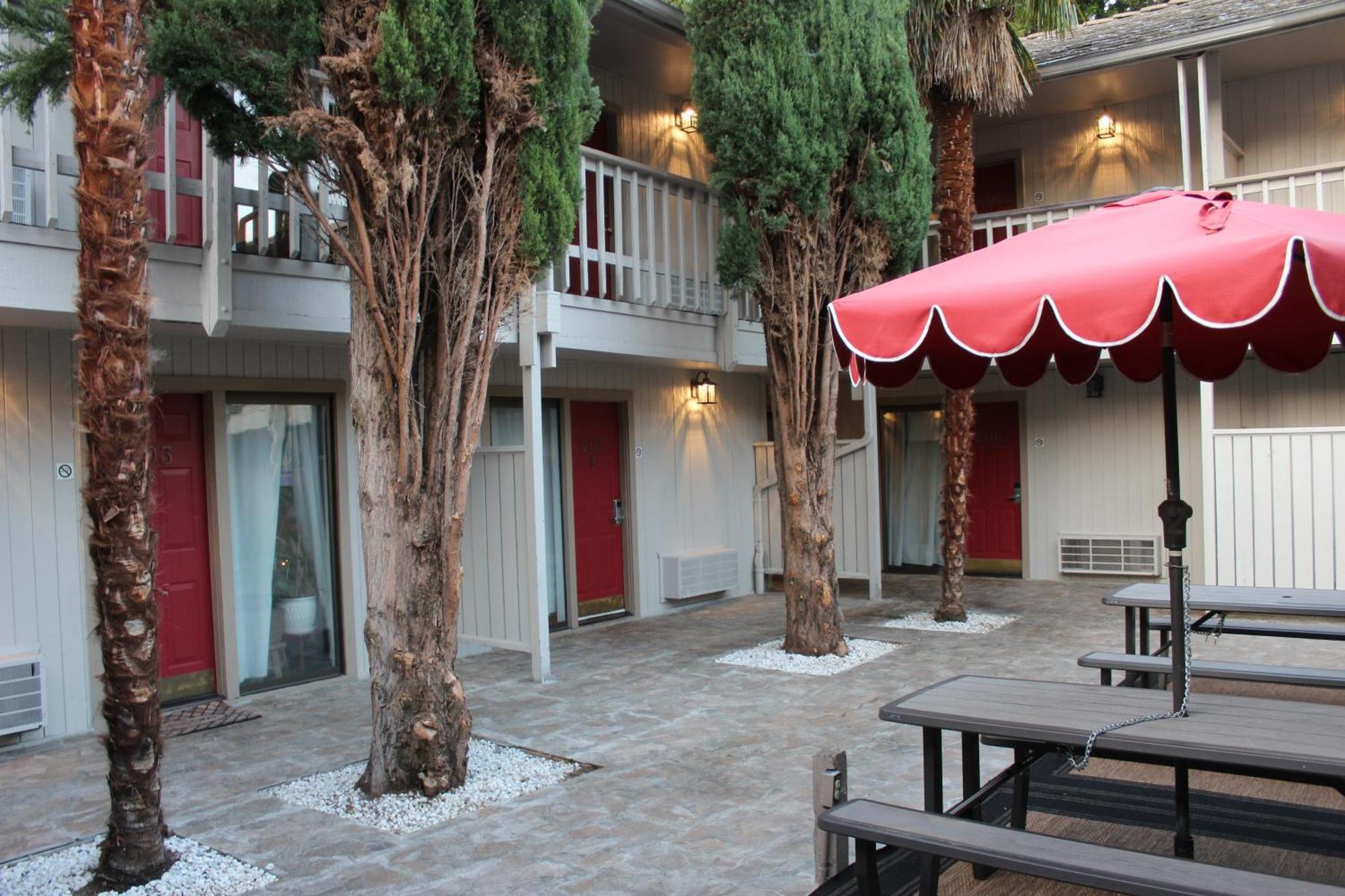 Cedarwood Inn Of Ашленд Экстерьер фото
